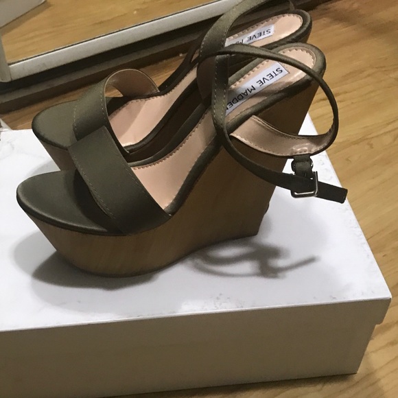 steve madden baxlie wedge sandal